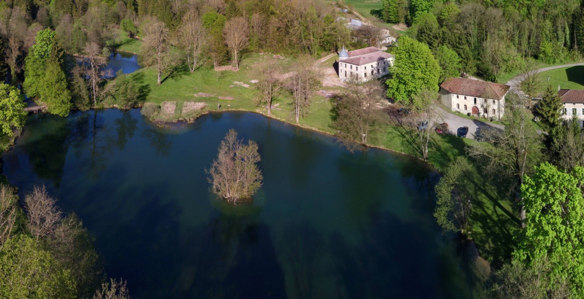  Vue aérienne du Dommaine de Sommeudieue. ©Domaine.sommeudieue 