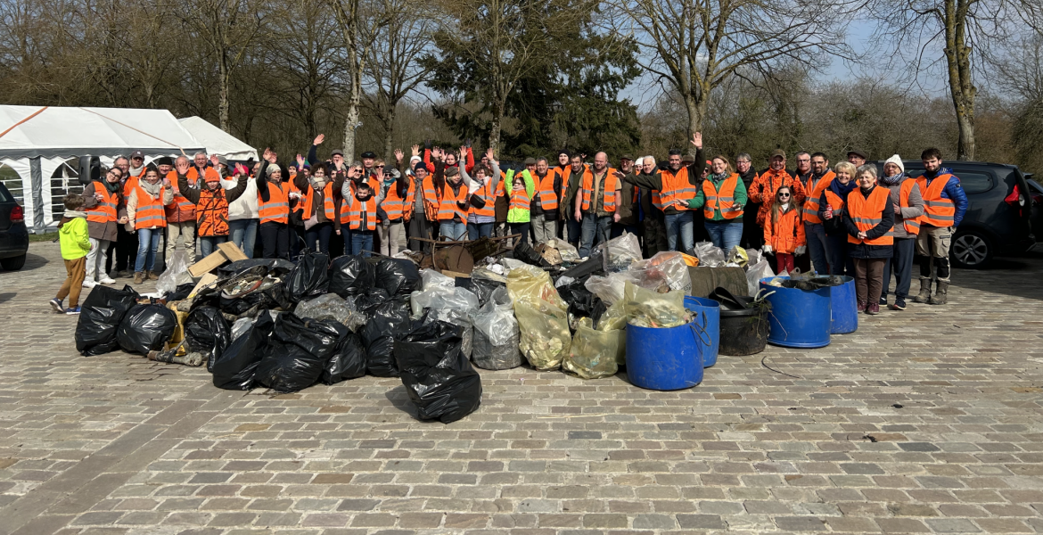 J’aime la Nature Propre est une opération participative et citoyenne de ramassage des déchets dans la nature. Crédit : FDC28