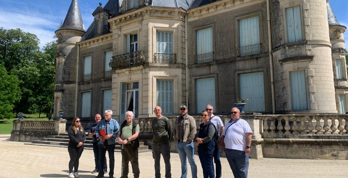 La FDC 55 et les associations cynégétiques meusiennes préparent l'exposition de trophées au château de Thillombois. Crédit : FDC 55